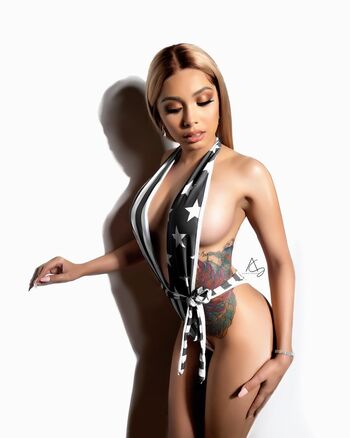 Aaliyah hadid page leaked private photo uncensored HD quality
