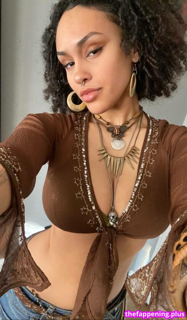 Aaliyeezy/ leaked private photo uncensored HD quality