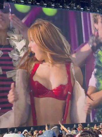 Addison rae  page leaked private photo uncensored HD quality