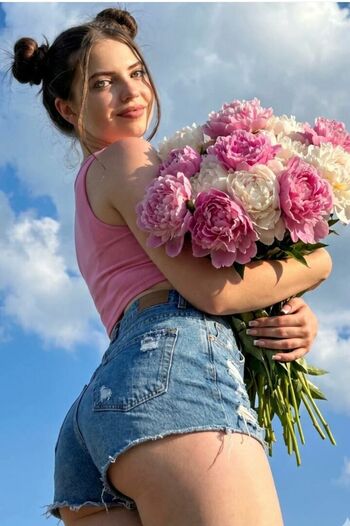 Adriana huzen page leaked private photo uncensored HD quality