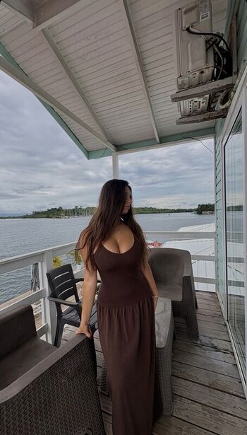 Aishaplaceress leaked private photo uncensored HD quality