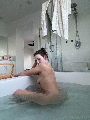 Alanarose page leaked private photo uncensored HD quality