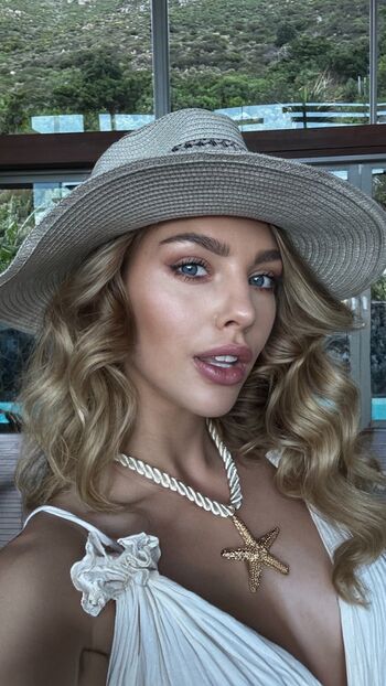 Alexa breit  page leaked private photo uncensored HD quality