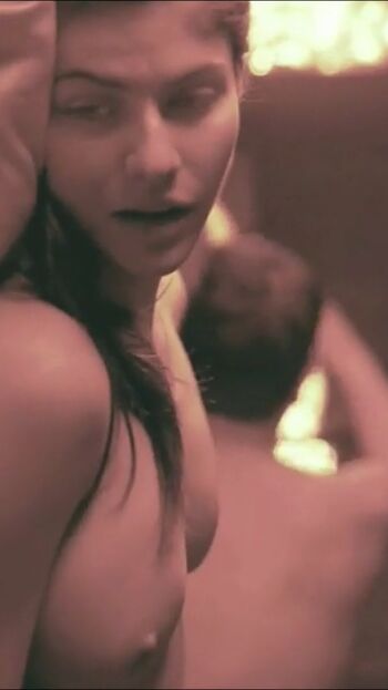 Alexandra daddario  page leaked private photo uncensored HD quality