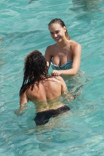 Alexis ren  page leaked private photo uncensored HD quality