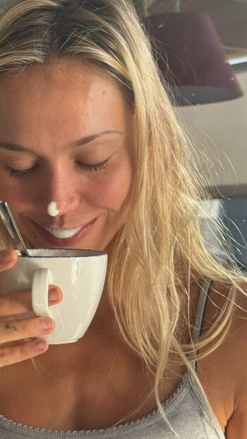 Alexis ren  page leaked private photo uncensored HD quality