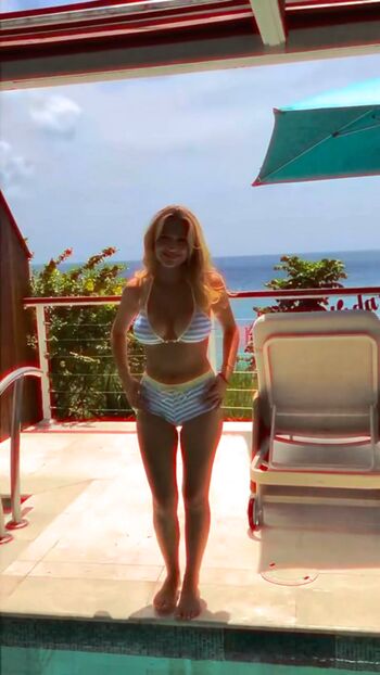 Alyvia alyn lind leaked private photo uncensored HD quality