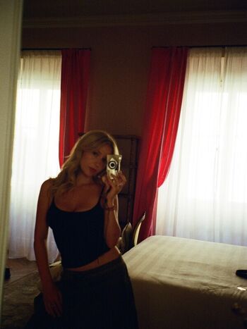 Alyvia alyn lind leaked private photo uncensored HD quality