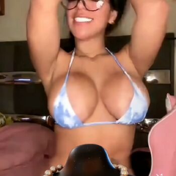 Amateur streamers leaked private photo uncensored HD quality