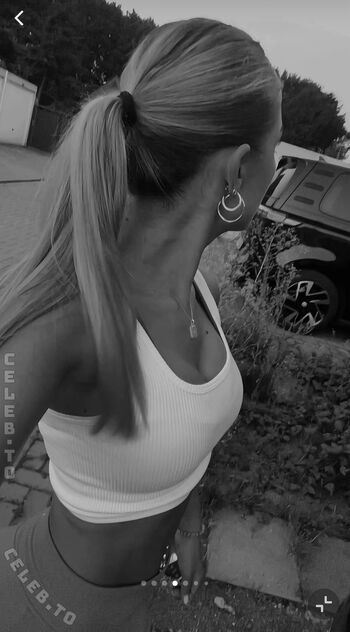 Amelie dilla leaked private photo uncensored HD quality