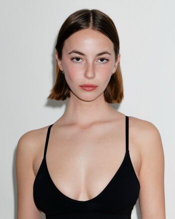 Amelie manzoli  page leaked private photo uncensored HD quality