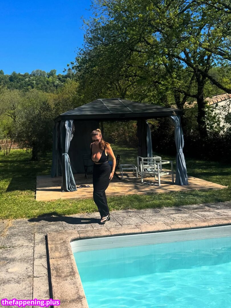 Who is this / leaked private photo uncensored HD quality