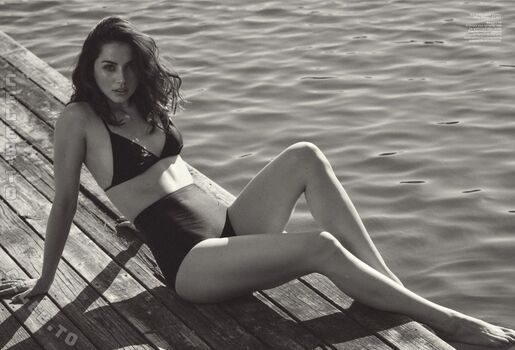 Ana de armas  page leaked private photo uncensored HD quality