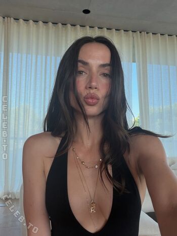 Ana de armas  page leaked private photo uncensored HD quality