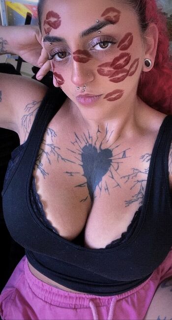 Anaailedepoulet leaked private photo uncensored HD quality
