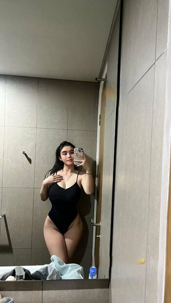 Anastasya khosasih page leaked private photo uncensored HD quality