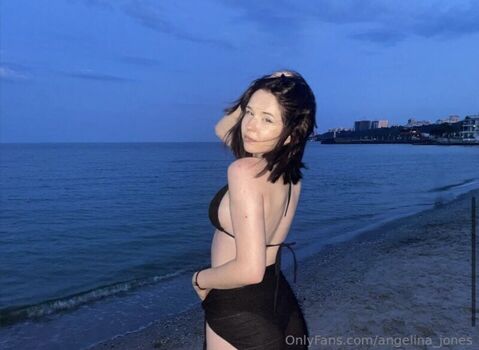 Angelina jones leaked private photo uncensored HD quality