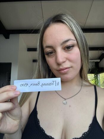 Annamillerxo leaked private photo uncensored HD quality