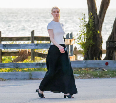 Anya taylor joy  page leaked private photo uncensored HD quality