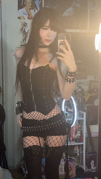 Ashisbees page leaked private photo uncensored HD quality