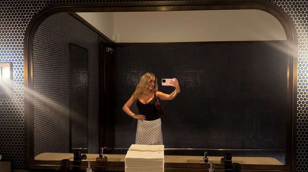 Ava kolker  page leaked private photo uncensored HD quality