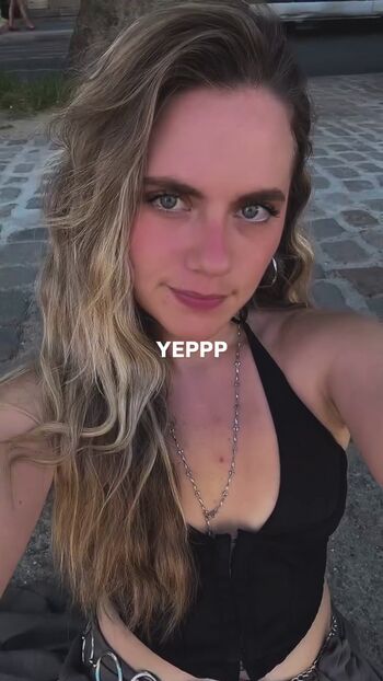 Axelle maga page leaked private photo uncensored HD quality