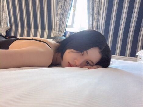 Ayaka miyoshi page leaked private photo uncensored HD quality