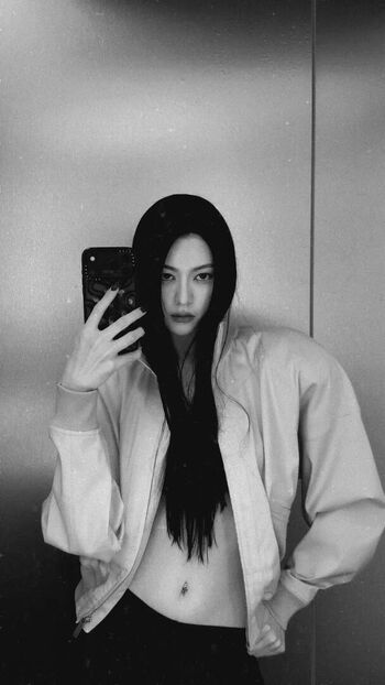 Ayaka miyoshi page leaked private photo uncensored HD quality