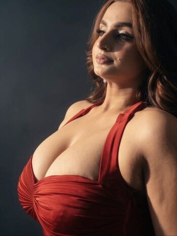 Ayesha khan page leaked private photo uncensored HD quality
