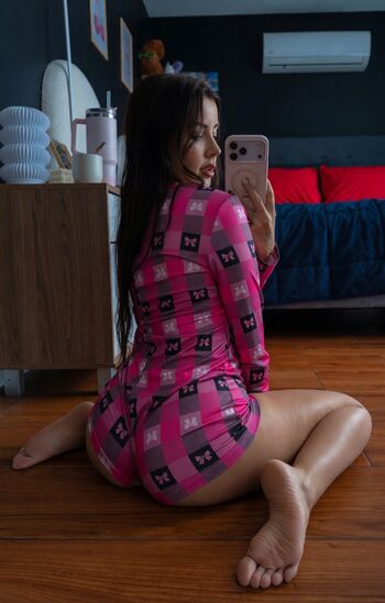 Bare feet leaked private photo uncensored HD quality