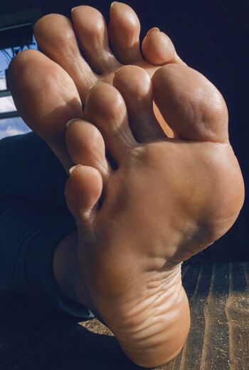 Bare feet leaked private photo uncensored HD quality