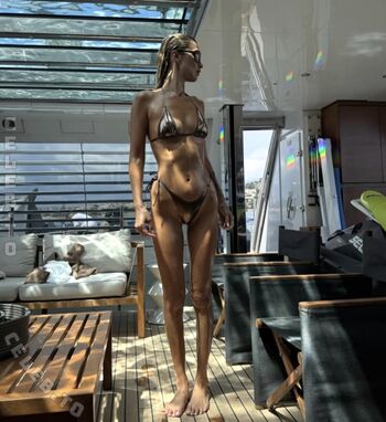 Bella hadid  page leaked private photo uncensored HD quality