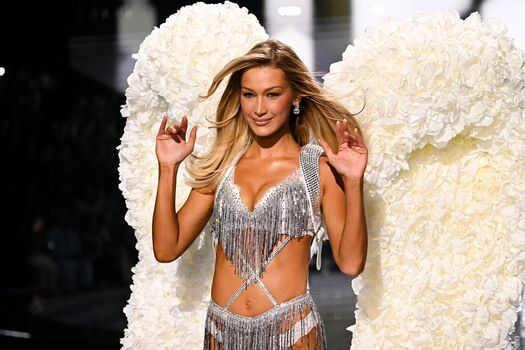 Bella hadid  page leaked private photo uncensored HD quality