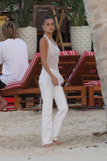 Bella hadid  page leaked private photo uncensored HD quality
