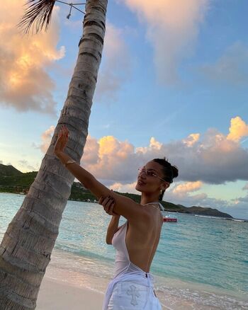 Bella hadid  page leaked private photo uncensored HD quality