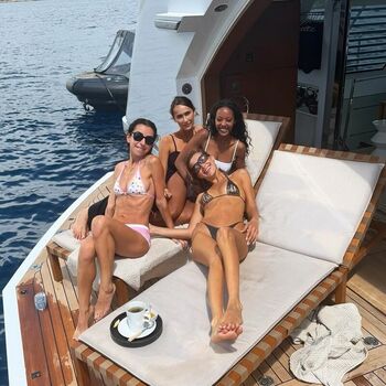 Bella hadid  page leaked private photo uncensored HD quality