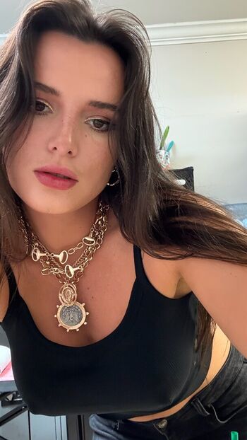 Bella thorne  page leaked private photo uncensored HD quality