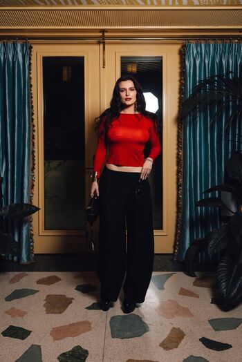 Bella thorne  page leaked private photo uncensored HD quality