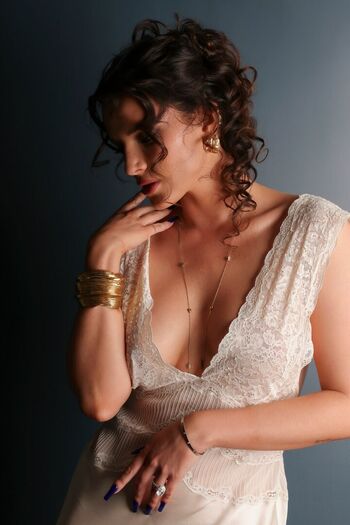 Bella thorne  page leaked private photo uncensored HD quality