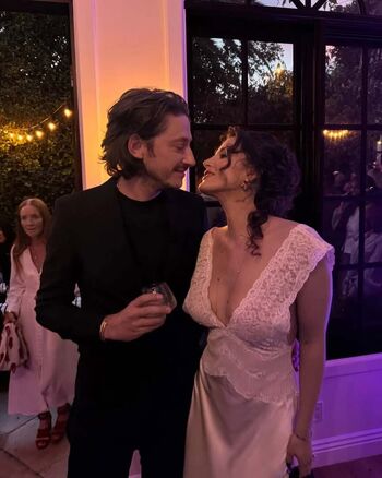 Bella thorne  page leaked private photo uncensored HD quality