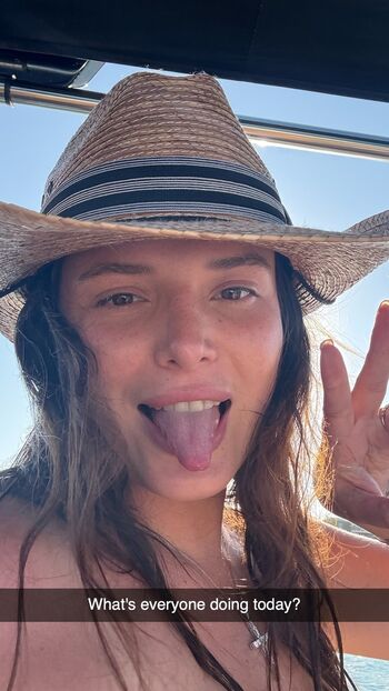 Bella thorne  page leaked private photo uncensored HD quality