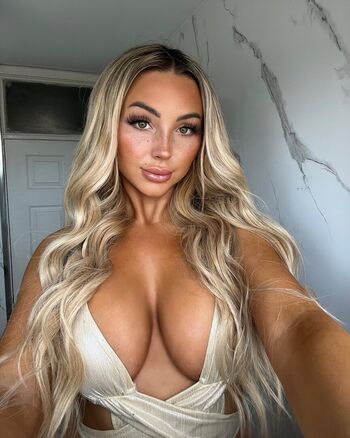 Bethyycm leaked private photo uncensored HD quality