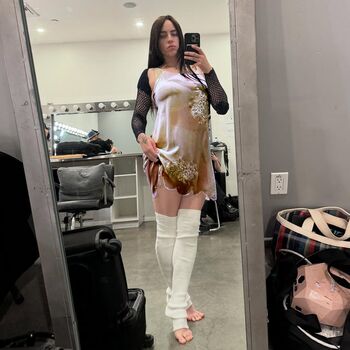 Billie eilish  page leaked private photo uncensored HD quality
