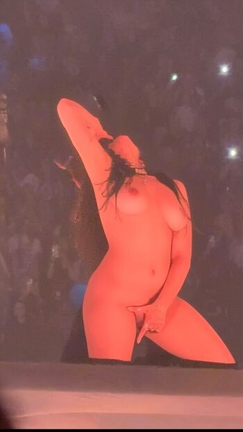 Billie eilish  page leaked private photo uncensored HD quality