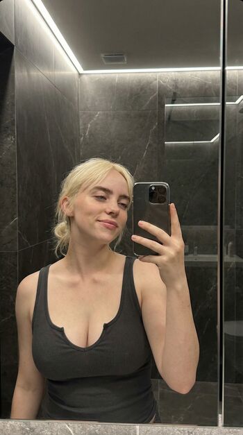 Billie eilish fake page leaked private photo uncensored HD quality