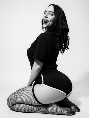 Billie eilish fake page leaked private photo uncensored HD quality