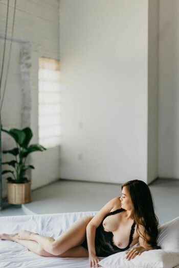 Boudoir page leaked private photo uncensored HD quality