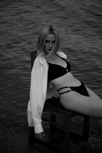 Boudoir page leaked private photo uncensored HD quality