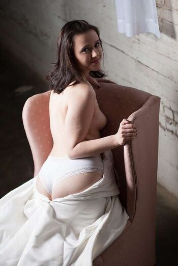 Boudoir page leaked private photo uncensored HD quality