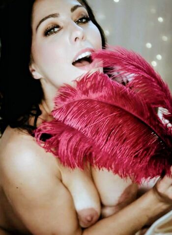 Boudoir page leaked private photo uncensored HD quality